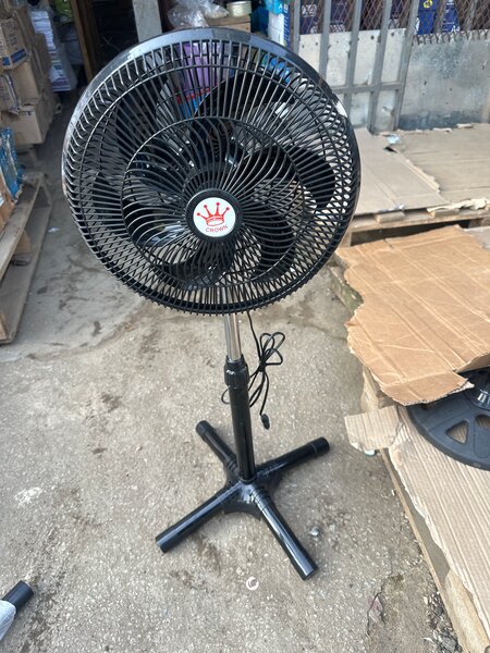 Ventilateur sur pied ajustable