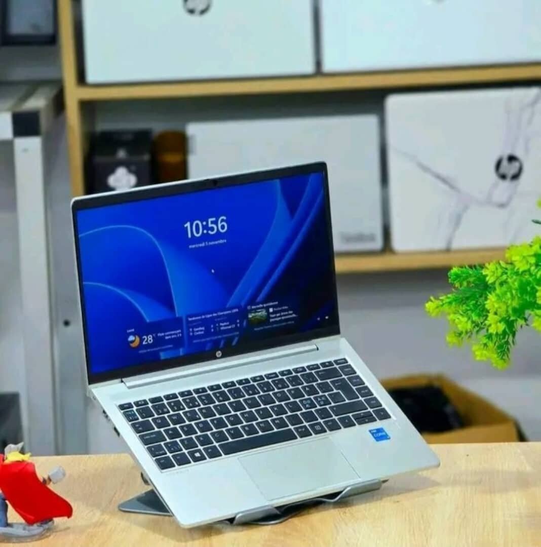 HP Ordinateur Portable 15.6"