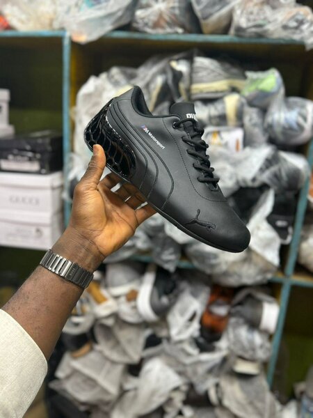 Chaussures Puma noires pour homme