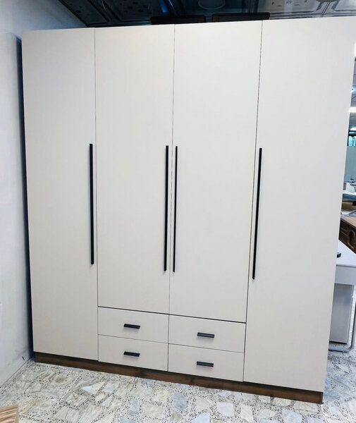 Armoire blanche moderne avec rangement