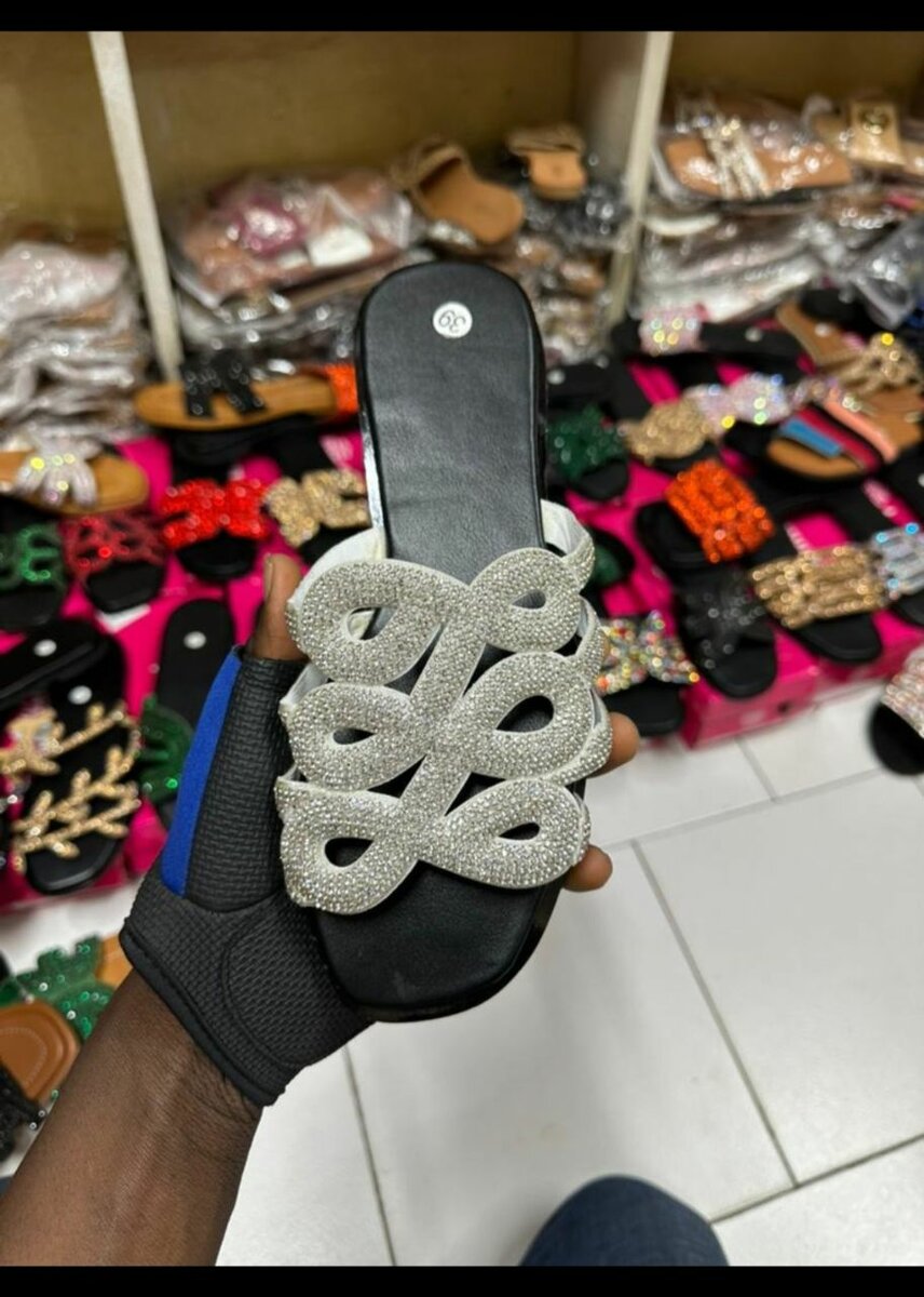 Sandales élégantes strass