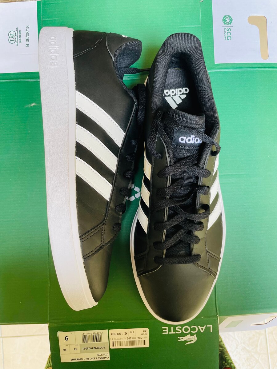 Chaussures Adidas noires