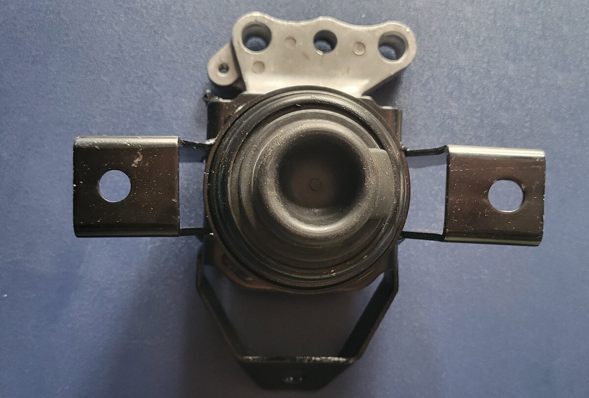 Support moteur acier robuste