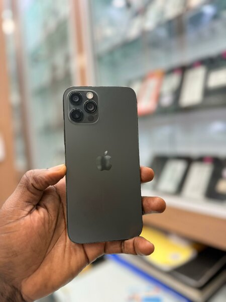 12 pro 128Go tout passe  Messa