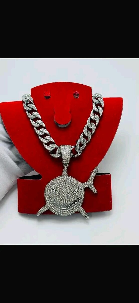 Collier pendentif luxe personnalisé