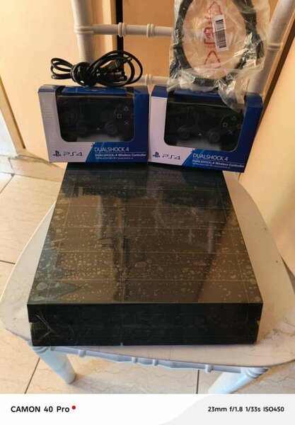 Ps4 craque +2 manettes 10 jeux