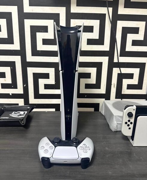 Console moderne avec manette