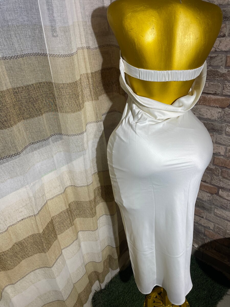 Robe élégante blanche bustier