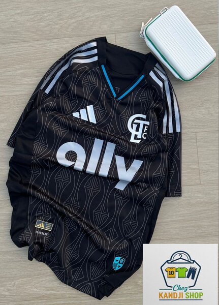 Maillot de Foot Noir Design