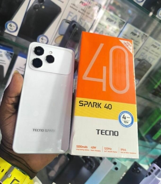 Tecno Spark 40 128GB Blanc