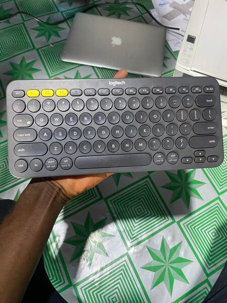 Clavier Bluetooth Compact Logitech