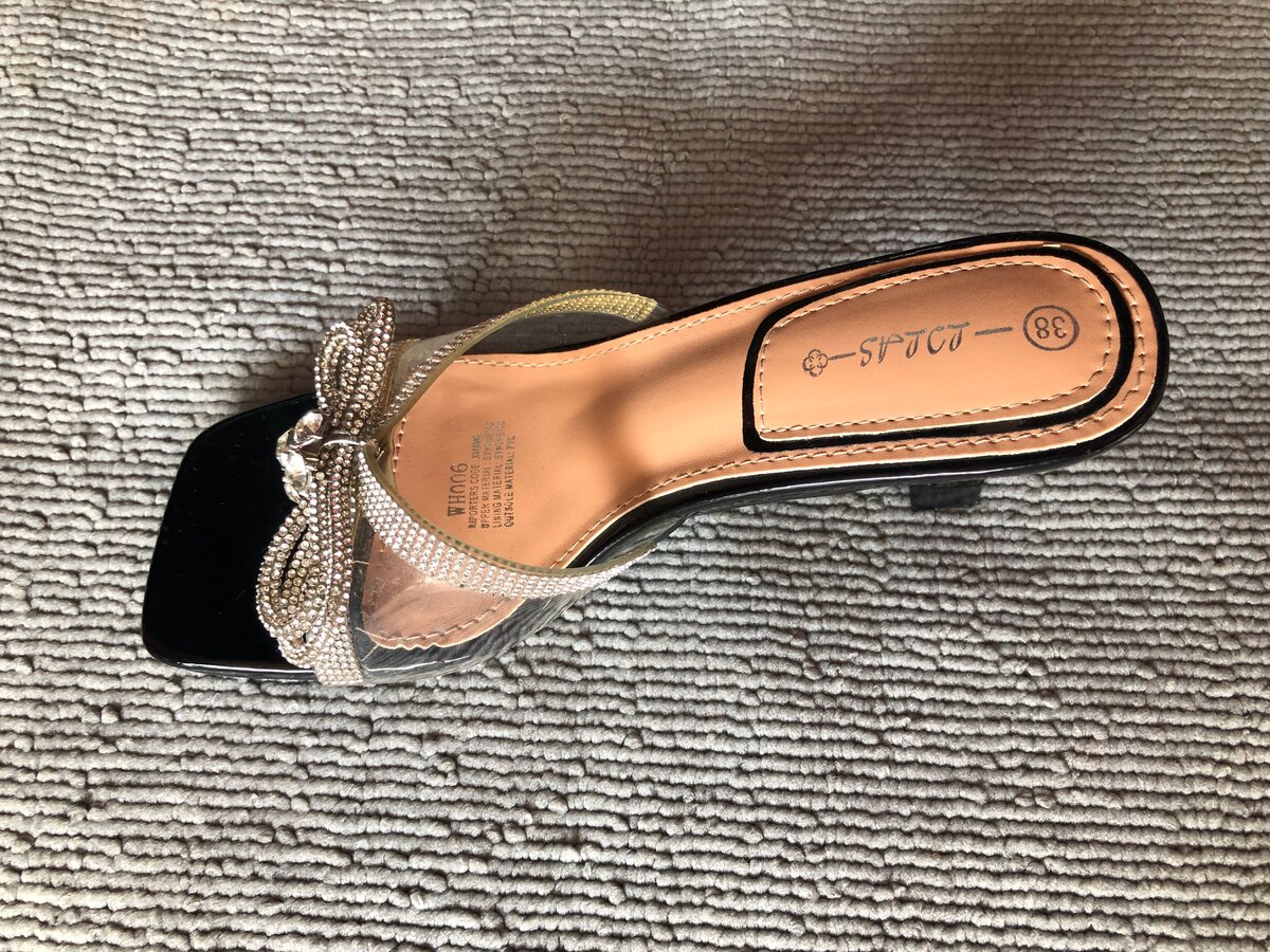 Mules élégantes à talons