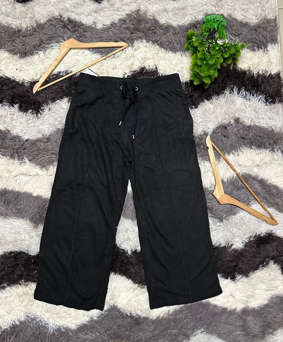 Pantalon noir décontracté