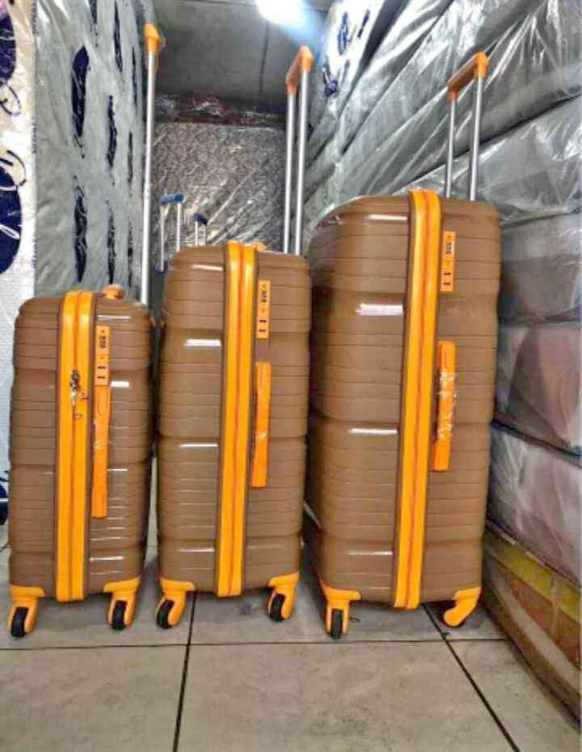 Valise rigide à roulettes