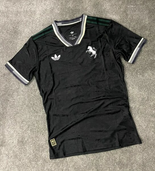 Maillots de football Adidas