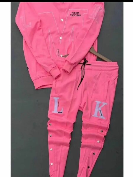 Ensemble de survêtement stylé