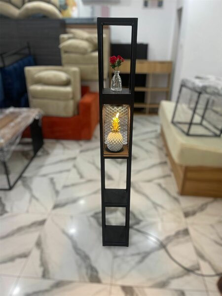 Étagère en métal moderne