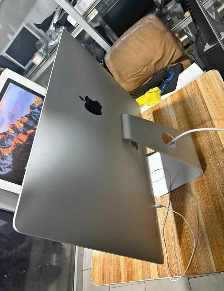 Apple iMac 27" Tout-en-Un