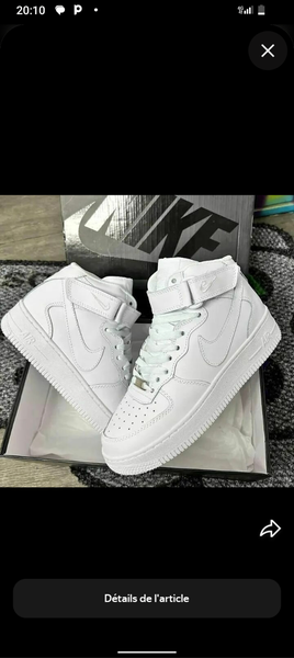 Nike Air Force 1 blanches