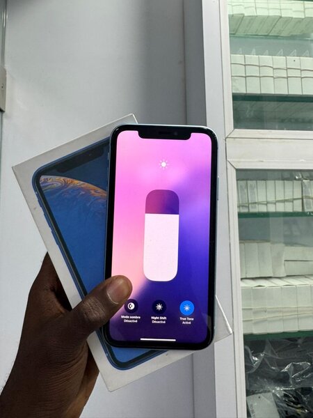 iPhone XR Bleu 64 Go