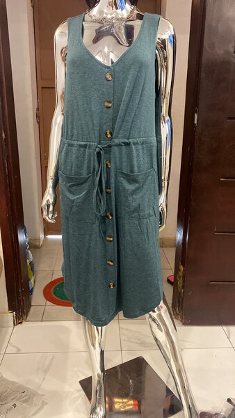 Robe Sans Manches Élégante