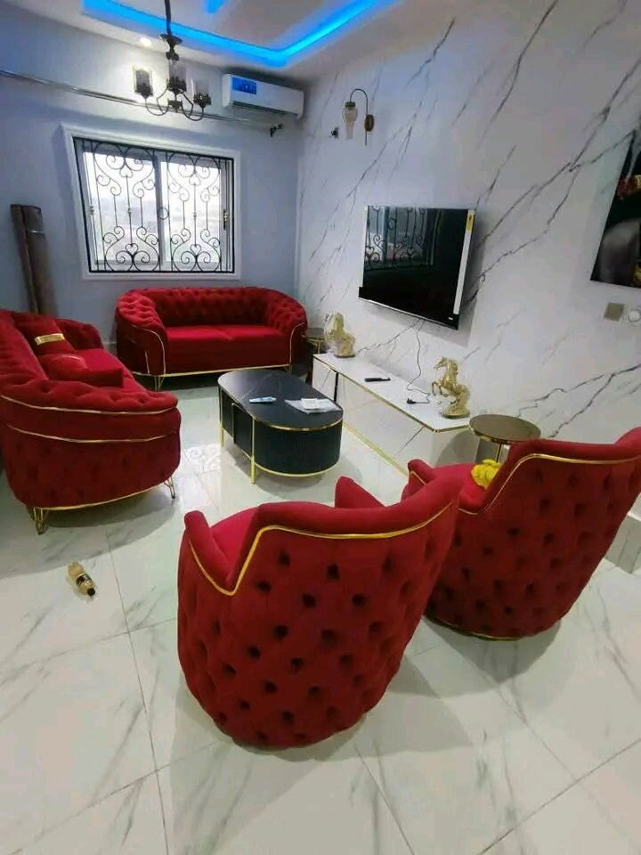 Canapé et Fauteuils Élégants
