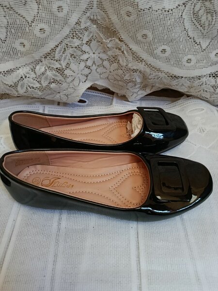 Chaussures femme noires vernis