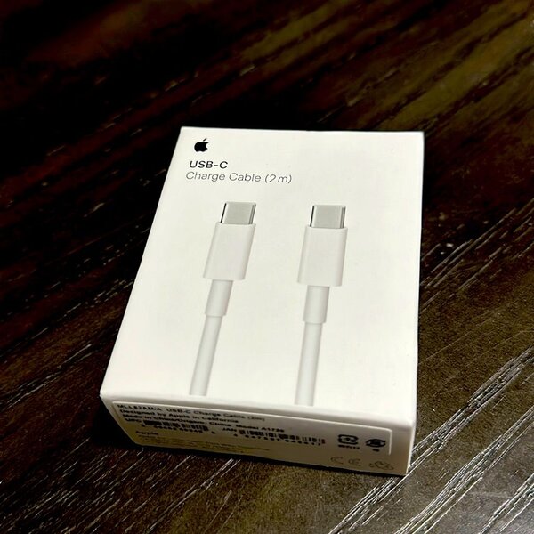 Câble Macbook USB-C 2m Apple
