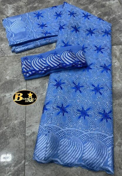 Tissu Brodé Africain Floral