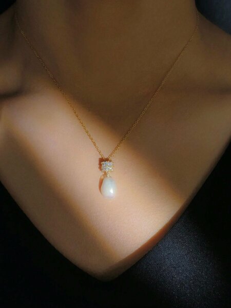 Shein Exclusive - 1pc Fashionable Natural Baroque Pearl Cylindrical Synthesis Cubic Zirconia Exquisite & Stylish & Deluxe 925 Silver Plated Gold Necklace, Suitable For Daily Wear, Ideal Gift For Women