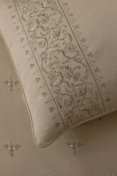 Royal Essence Embroidered Quilt Cover Set