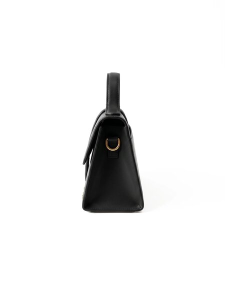 Petal Black