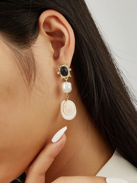 Shein - 1pair Natural Seashell & Conch Shaped Dangle Earrings For Holiday
