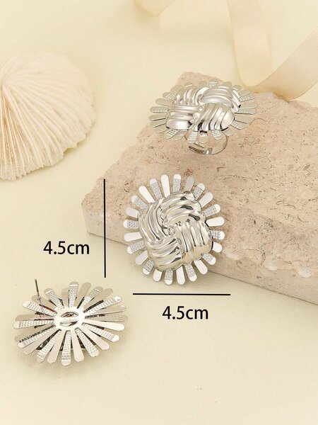 Shein - Set Of Women Sunflower Pattern Ring And Earrings