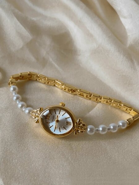 Shein - 1Pc Women Vintage Gradient Bar Scale Dial Quartz Watch