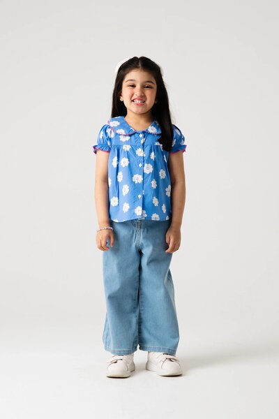 Daisy Collared Cotton Top