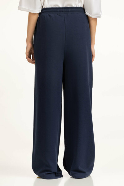 Wide Leg Fit Trousers