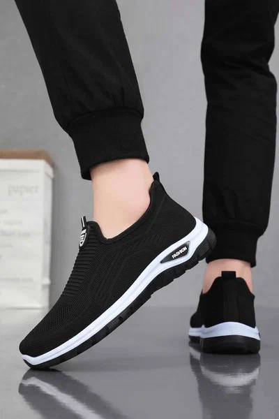 Men's Lightweight Slip On Sneakers