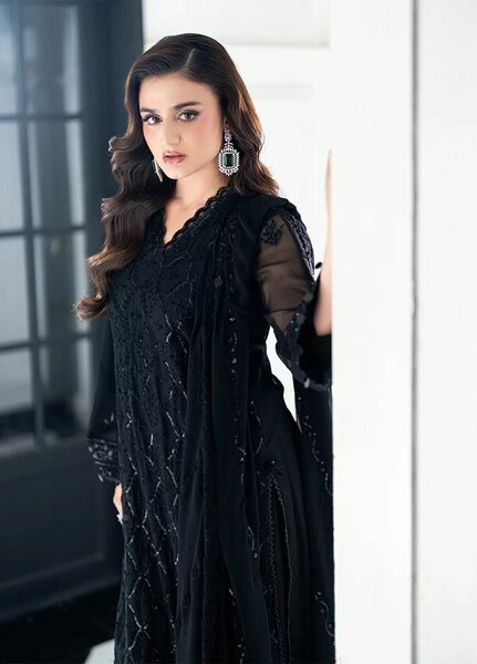 Salitex Embroidered Lawn Suits Unstitched 3 Piece SUNS7CH072UT - Summer Collection