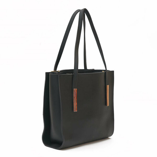 Canva Black