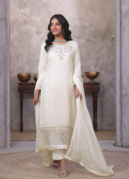 Gul Bano by Shamooz RTW Embroidered Crinkle Chiffon 3 Piece Suit SHM26RG Ivory I-CH-0020 - Festive Collection