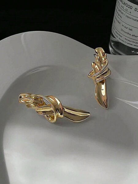 Shein - 2pcs Knot Decor Earrings