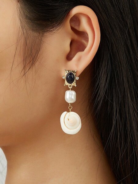 Shein - 1pair Natural Seashell & Conch Shaped Dangle Earrings For Holiday