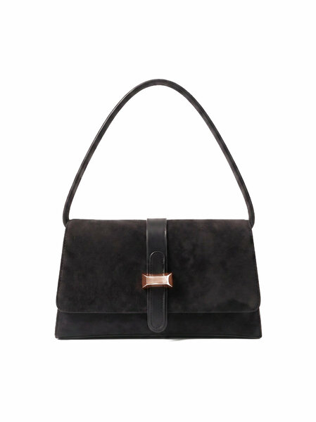 Xyra Black