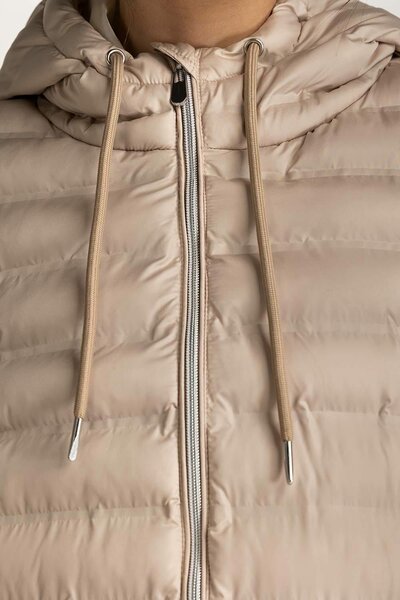 Sleeveless Puffer Jacket