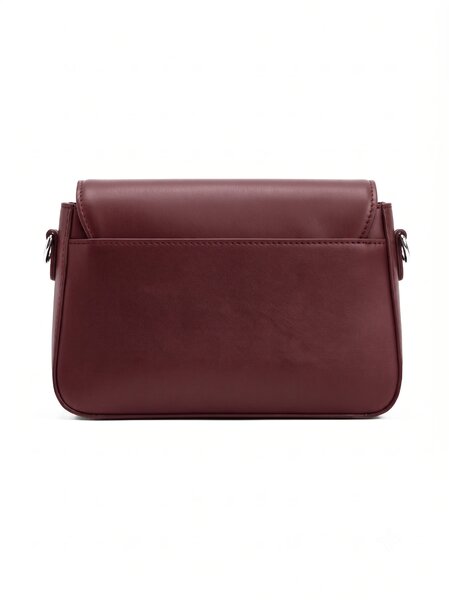 Nyra Maroon