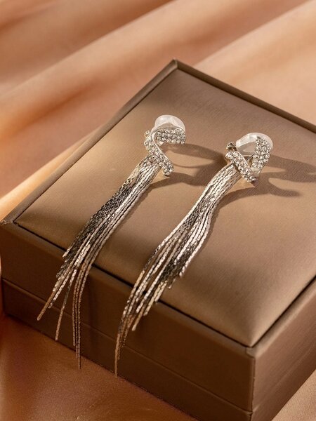 Shein - 1Pair Silver Long Tassel & Rhinestone Decor Clip-On Earrings