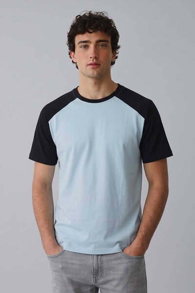 Jay Cee Men's Contrast Raglan Tee Shirt