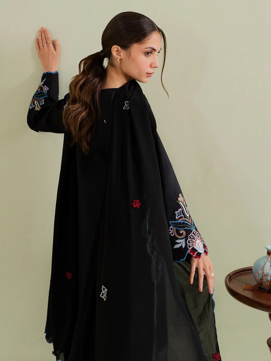 Ember-3Pcs Embroidered Set