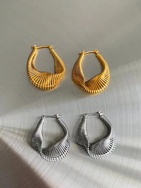 Shein - 1pair Fashionable & Elegant Twisted Irregular Coil Design 18k Gold-plated Stainless Steel Earrings Suitable For Women's Daily Wear